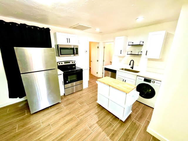 Photo - Renovated in the heart of Roosevelt district WITH LARGE PRIVATE GARAGE!!!