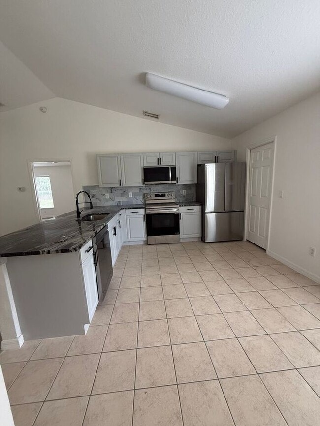 8161 SW 128th Lp