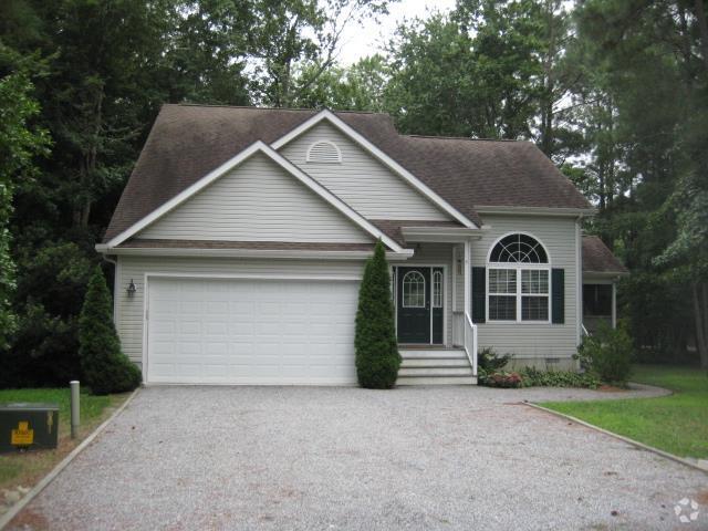 Building Photo - 5 Upton Ct Rental