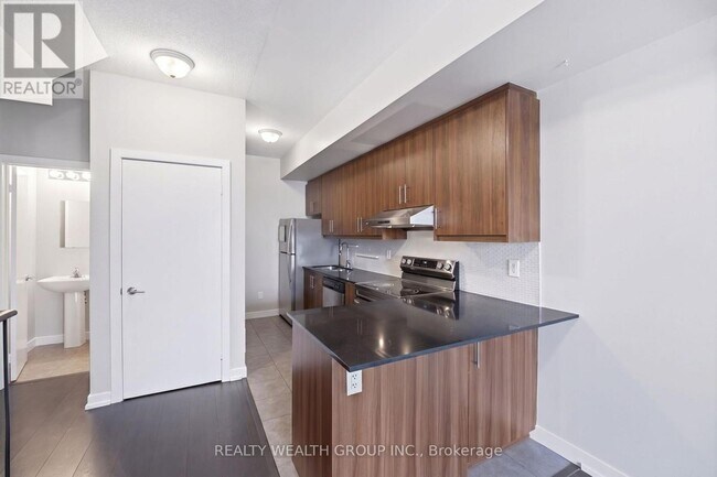 Photo - 2059 Weston Rd