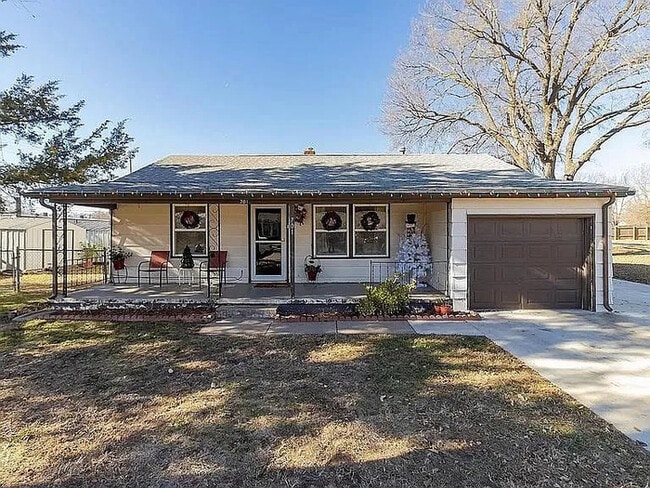Building Photo - Westside Home For Rent 2 bed 1 bath