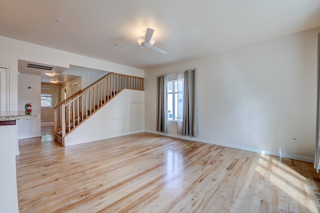 Photo - 1411 W Grand Ave