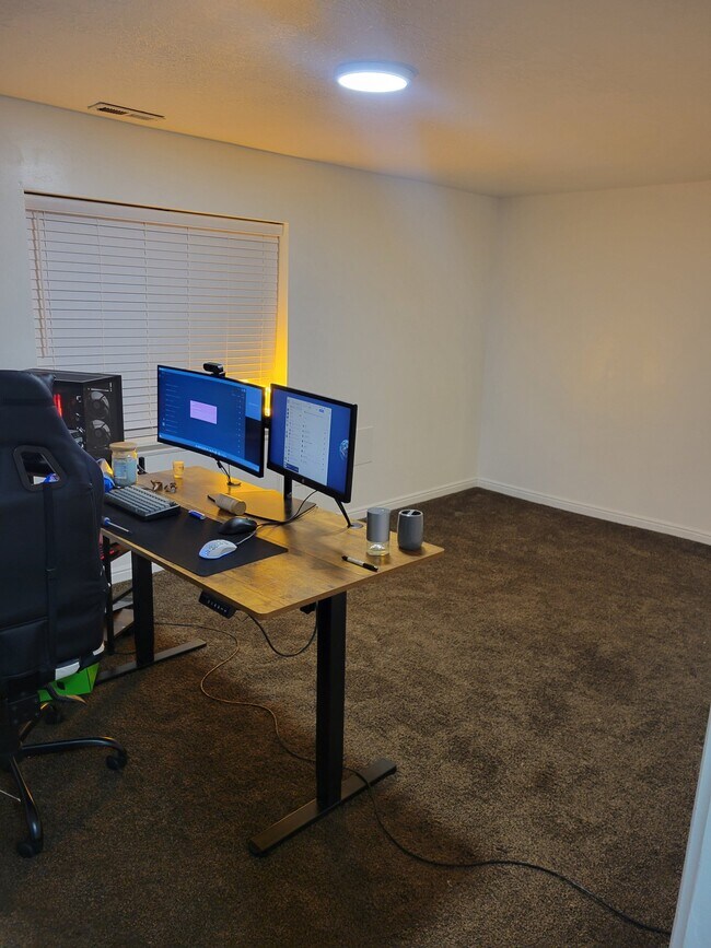 Photo - 7453 Lewis St Unidad B