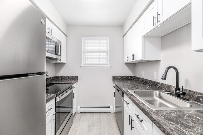 Seed - 2BR, 1.5BA - 1,000SF - Kitchen - The Orchard at Solo