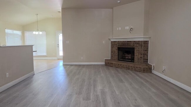Photo - 6011 Mile High Ln