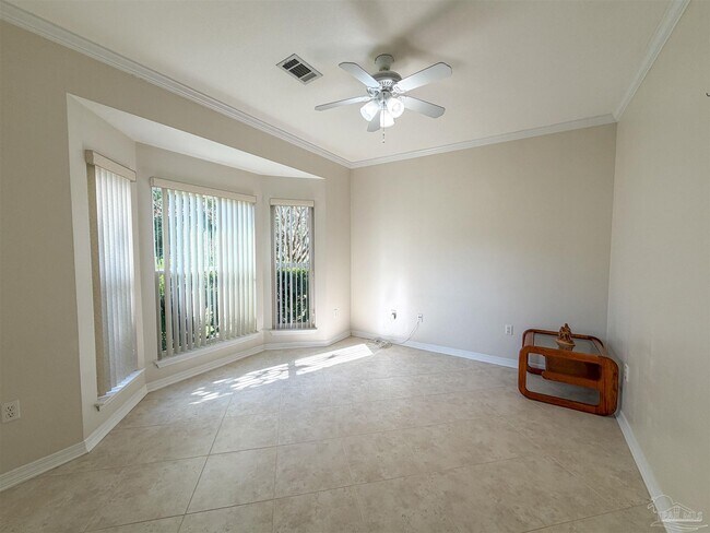 Photo - 1490 Chalet Pl