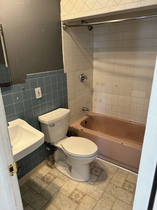 Photo - 128 Jefferson St