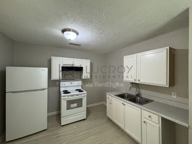 Photo - 229 Lawrence Rd