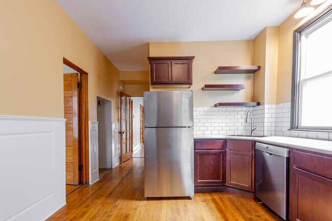 Photo - 2430 N Mozart St Unit 2