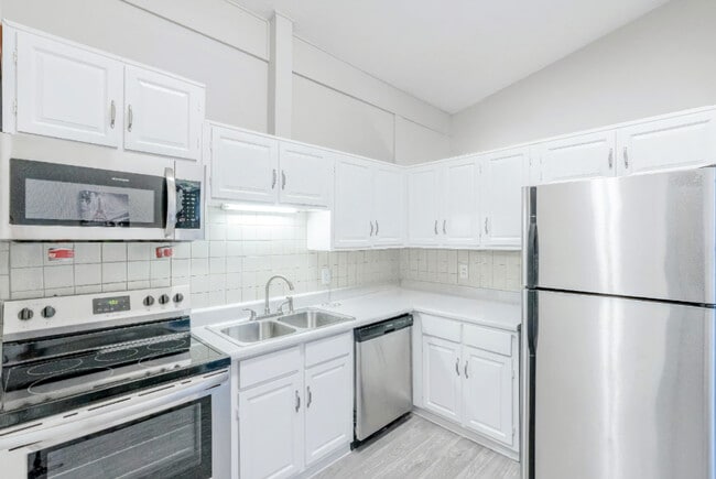 Building Photo - 4622 Sahara Dr SW Rental