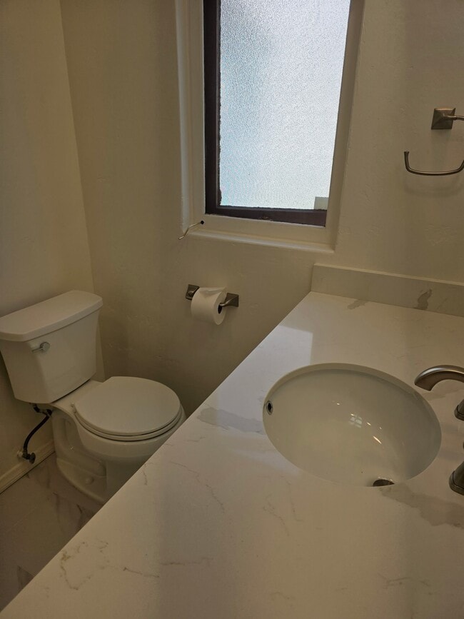 Photo - 260 C Ave