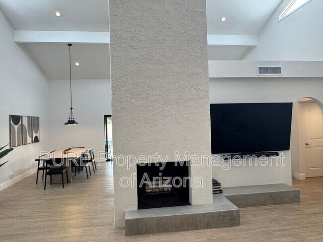 Photo - 11201 N 45th Way