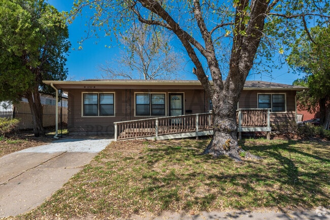 Building Photo - 1232 E Galena St Rental
