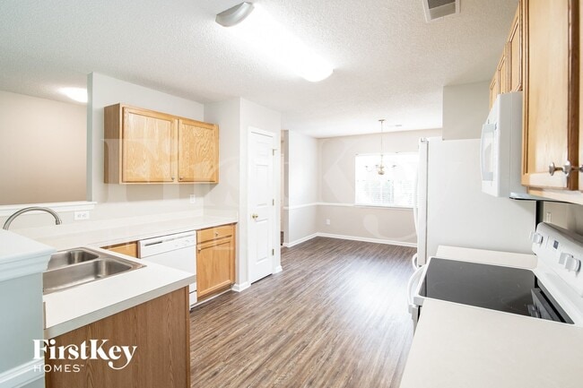 7923 Long Shadow Ln