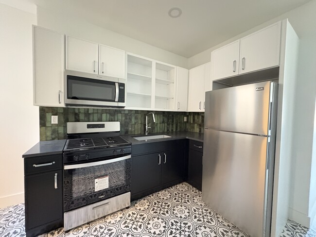 Photo - 30 Providence St Apartamentos Unidad 2F