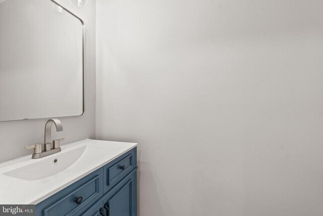 Photo - 8291 Londonderry Ct