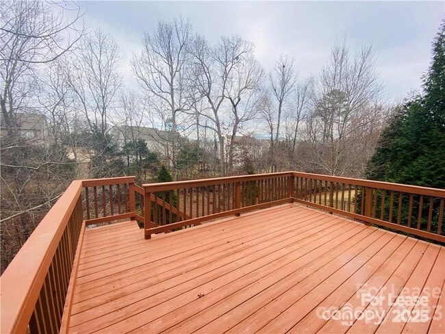 Photo - 407 Ranelagh Dr