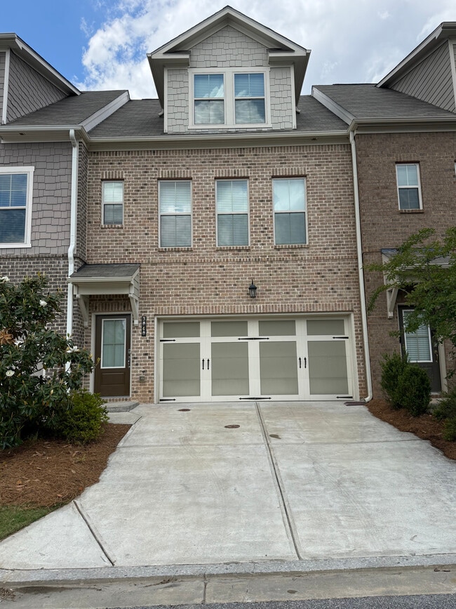 Building Photo - 3040 Regal Crown Dr
