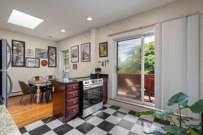 18-20-20 Marcella St Unit 5