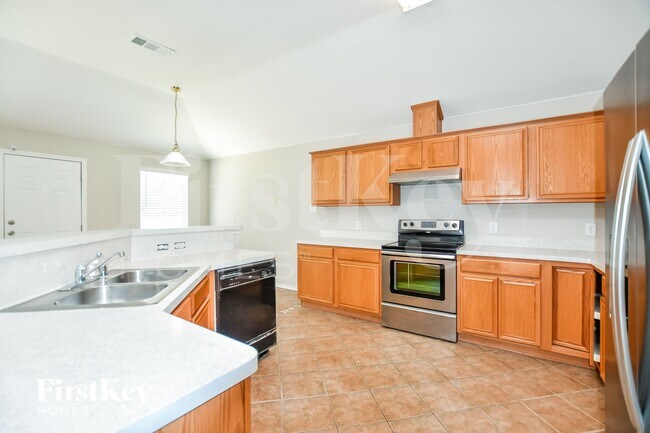 Photo - 106 Drake Ln