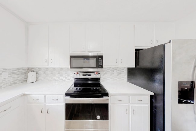 Photo - 2731 Rockdale Dr