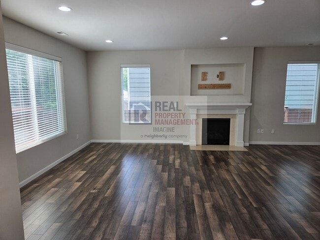 Photo - Modern 3 Bedroom, 2.5 Bath Home In Quiet Community!