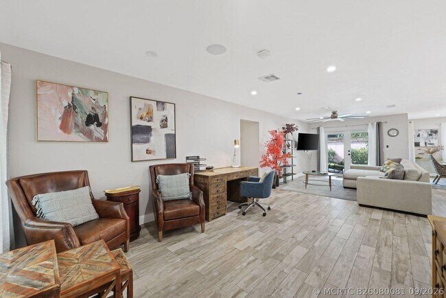 513 Curlew Rd