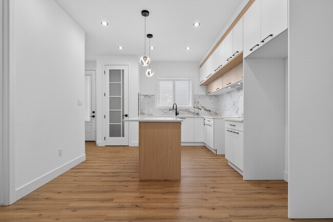 Photo - 8721 77 Ave NW Unit 4