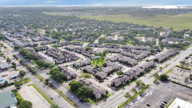 Building Photo - 1516 Bay Area Blvd Unit H7 Rental