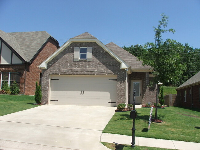 One level 3BR, 2BA patio home in Oxmoor Glen - One level 3BR, 2BA patio home in Oxmoor Glen