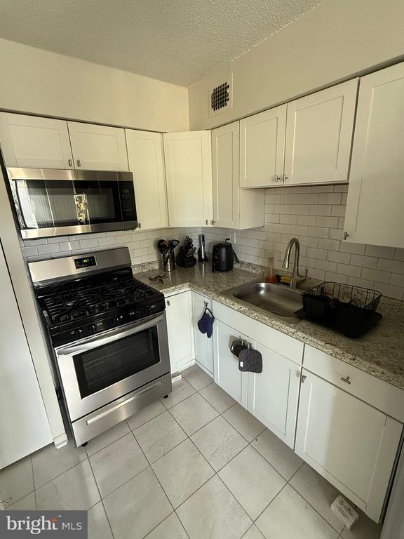 Photo - 4410 Oglethorpe St Unit 201