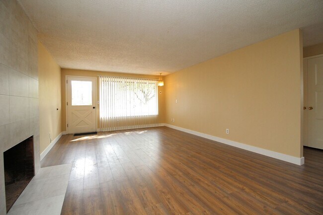 Photo - Delightful, Well-Maintained and Freshly Up...