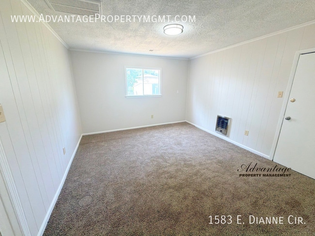 Photo - 1583 E Dianne Cir