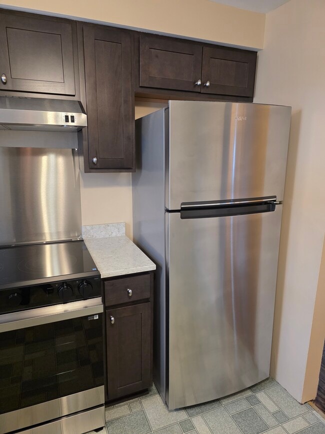 Photo - 65 Valley St