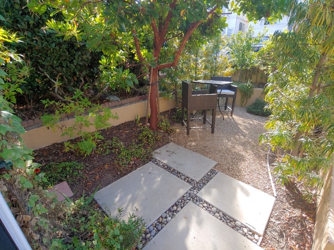 Photo - 1540 Wollacott St