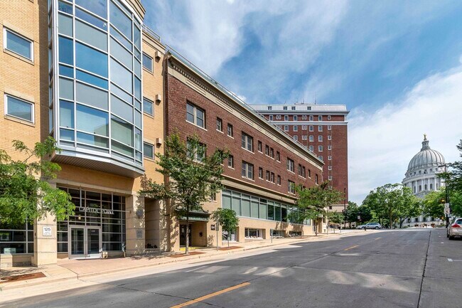 Photo - 125 N Hamilton St Unidad 1001