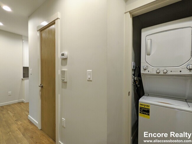 Photo - 2 Belvidere Pl Unidad 2