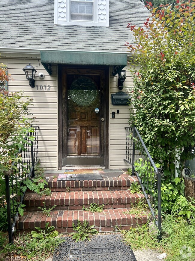 Front Entrance - 1012 Main St Rental