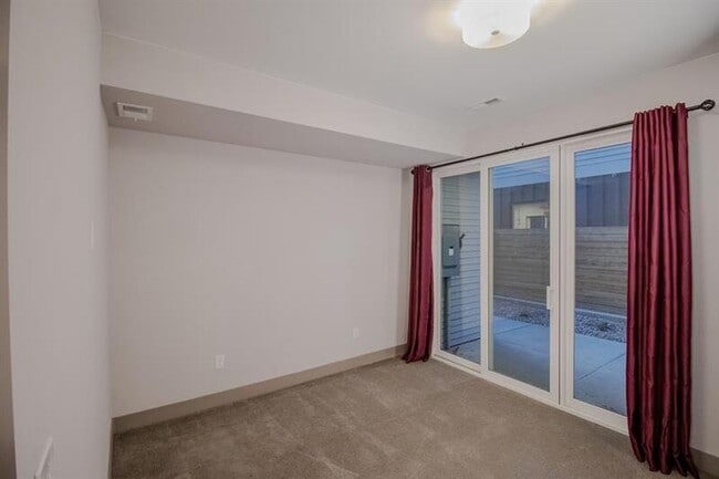 Photo - 1567 King St