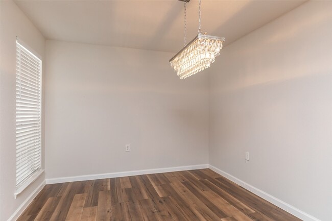 Photo - 46 N Deerfoot Cir