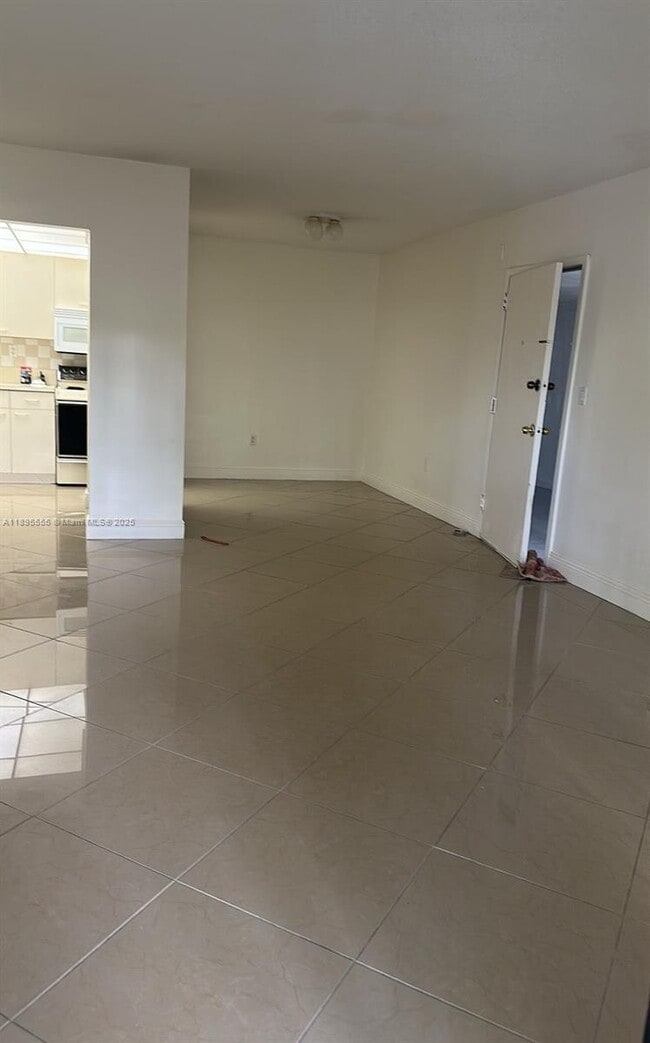 Photo - 10411 N Kendall Dr Unit B204