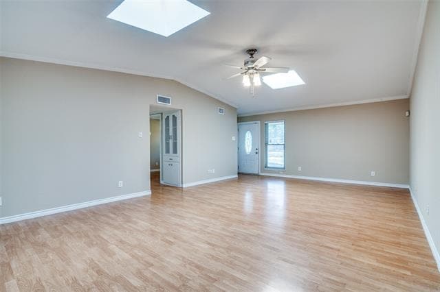 Photo - 900 Wateka Way