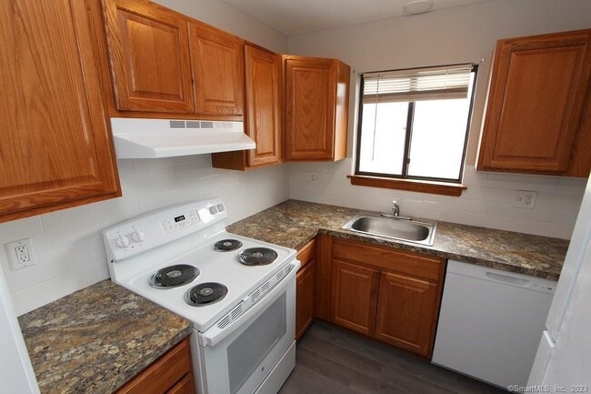 Photo - 1400 Meriden Rd Unit 5-2