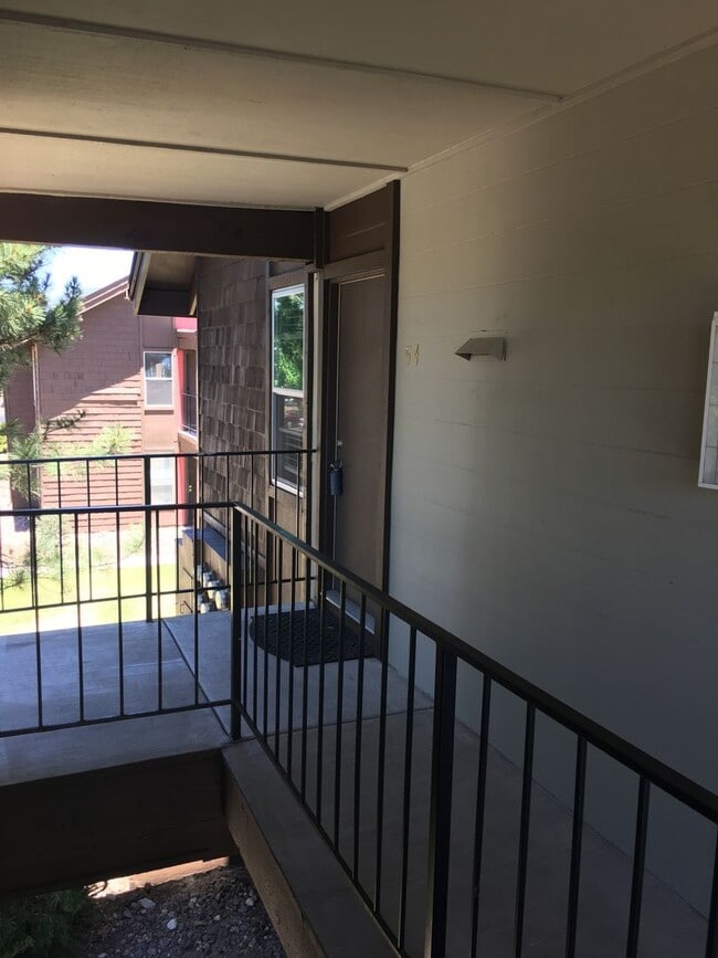 Photo - Super cute 2 Bed/2 Bath next to NAU! Laundry in unit!