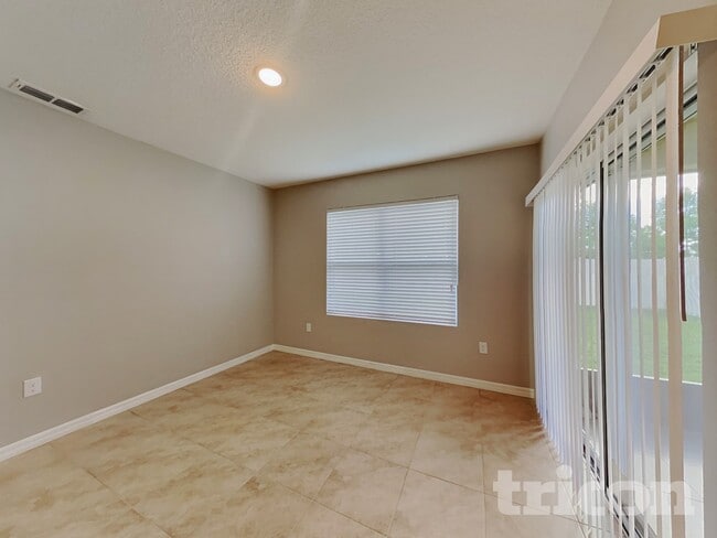 Photo - 530 Squires Grove Dr