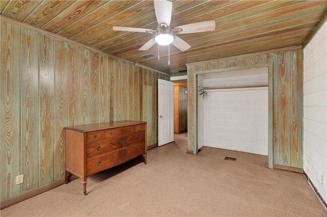 Photo - 1601 Walnut Ave