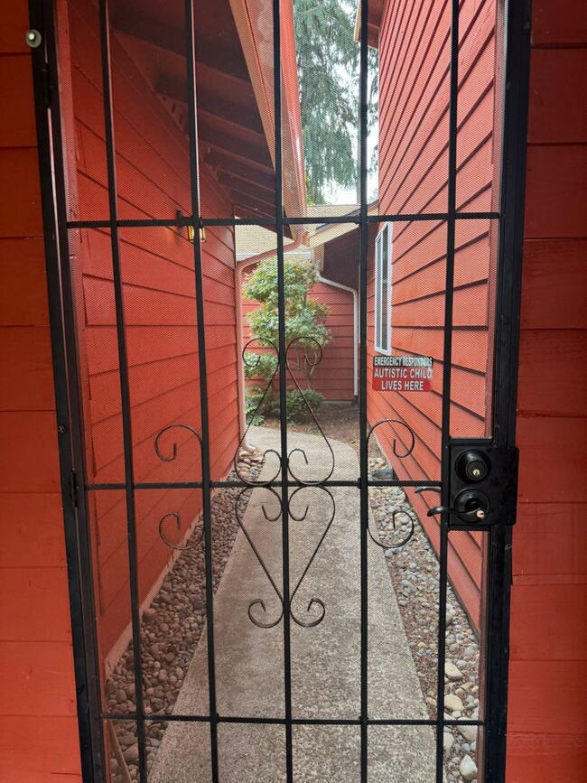 Photo - 3 Bed/2 Bath Home in Lacey!!! Available 12...