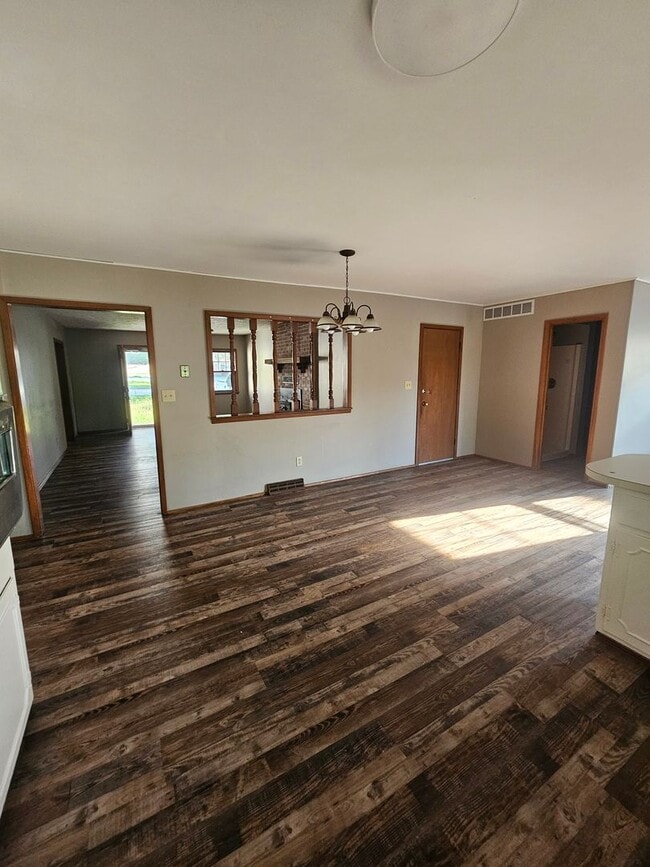 Photo - 3 Bedroom | 2 Bathroom | 2 Car Garage | Springfield MO!