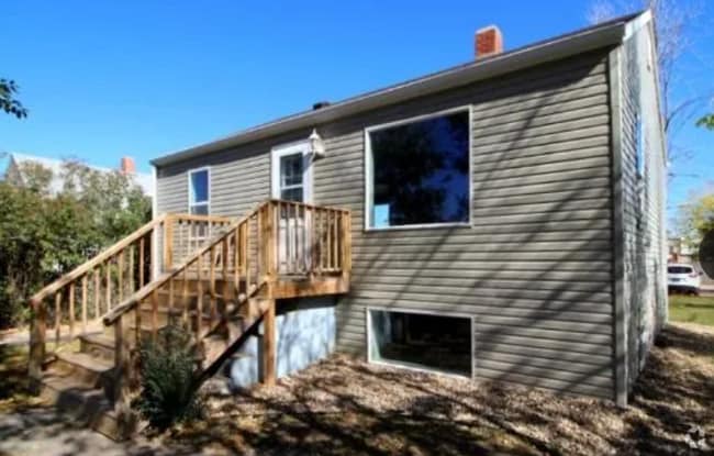 Building Photo - 720 Haines Ave Unit B Rental