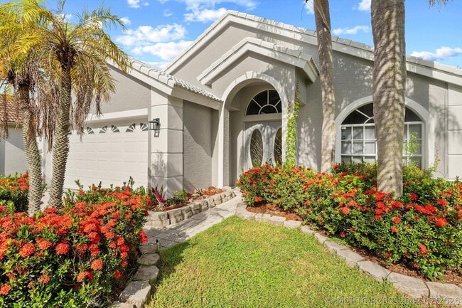 1851 Oak Berry Cir
